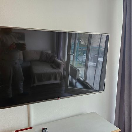 Uebernachten Sie Im Wunderschoenen Weiden Apartment Кьолн Екстериор снимка